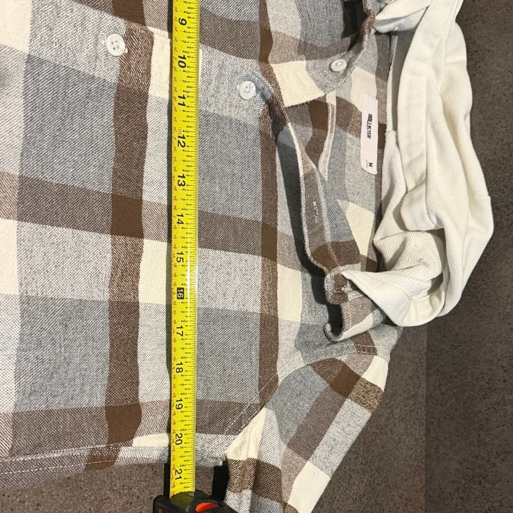 Hollister Men's Cream, Brown & Gray Plaid Hooded Button-Up Shirt - Picture 4 of 5